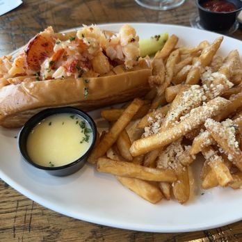 Michael's Cafe White Marsh - Lobstah' Roll - Bars Near Me - Middle River, Maryland Michael's Cafe White Marsh - Lobstah' Roll - Bars Near Me - Middle River, Maryland