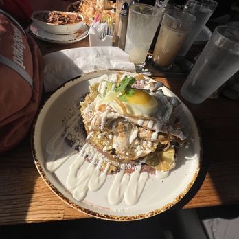 Madres Brunch - Breakfast & Brunch Near Me - Bellflower, California