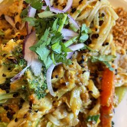 Bamboo Legend - Curry pad Thai