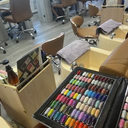 clean and neatly organized, lots of gel colors clean and neatly organized, lots of gel colors