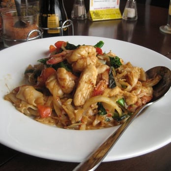 Hi-So Thai - drunken noodles - Thai Near Me - Weehawken, New Jersey Hi-So Thai - drunken noodles - Thai Near Me - Weehawken, New Jersey