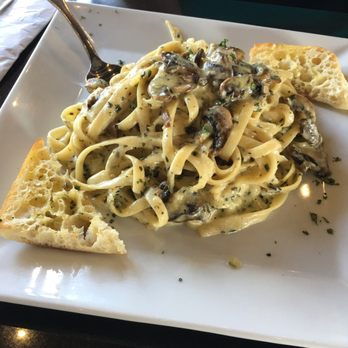 Symposium Cafe Restaurant Markham - Fettuccini Alfredo - Breakfast & Brunch Near Me - Markham, Ontario Symposium Cafe Restaurant Markham - Fettuccini Alfredo - Breakfast & Brunch Near Me - Markham, Ontario