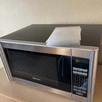 Hi Tide Oceanfront Inn - Microwave - Hotels Near Me - Seaside, Oregon
