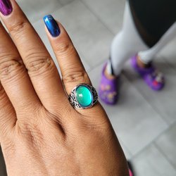 Diament Jewelry - Got a mood ring