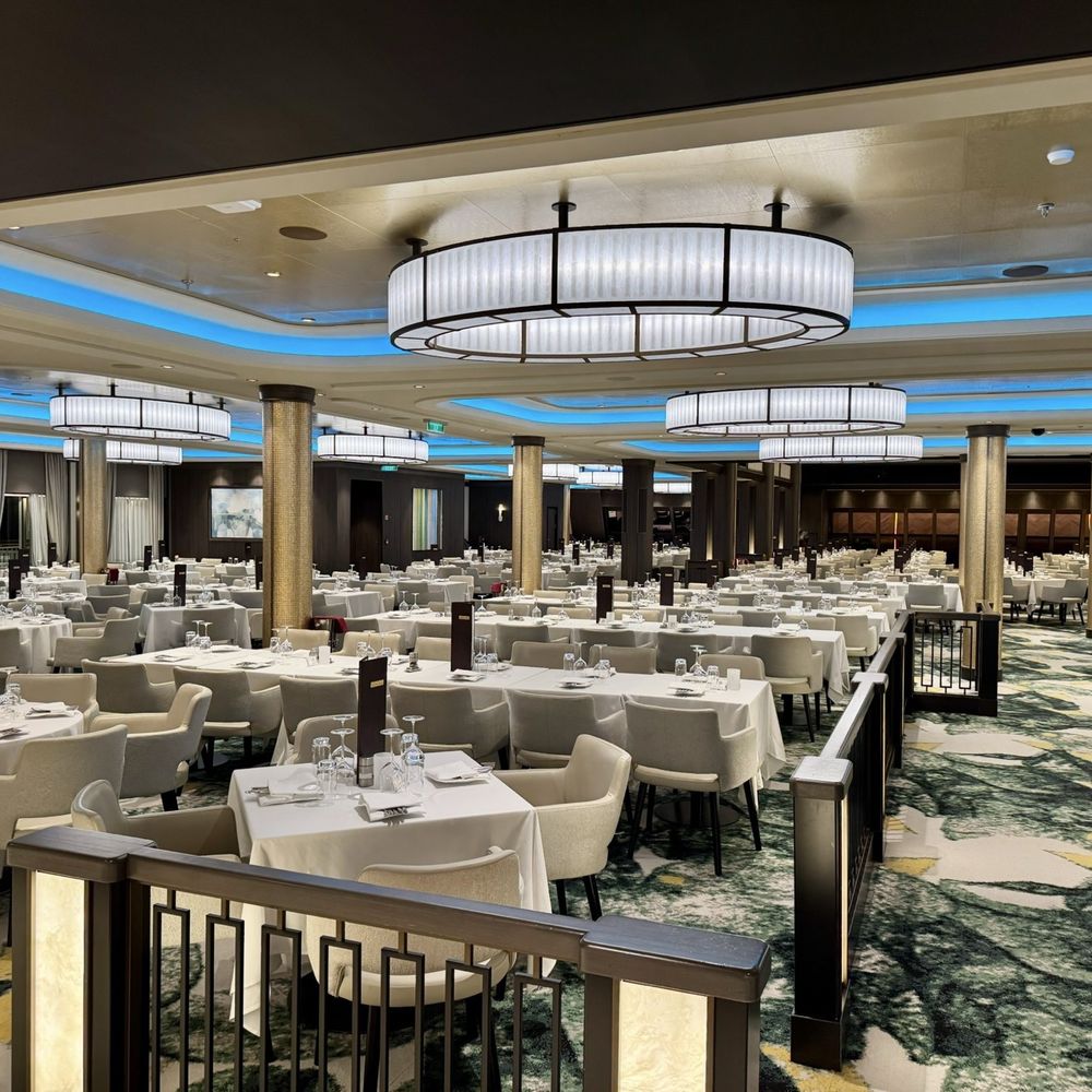 Norwegian Cruise Lines - Main dining room - Boat Tours Near Me - Seattle, Washington Norwegian Cruise Lines - Main dining room - Boat Tours Near Me - Seattle, Washington