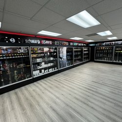Blazers Smoke Shop III - Chino