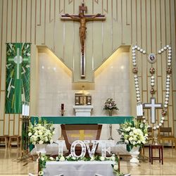 To Hồng My Wedding - Church decoration for Trinh And Alex