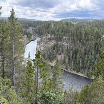 Upper Falls - Upper Falls on the Yellowstone River - Parks Near Me - Canyon Village, Wyoming Upper Falls - Upper Falls on the Yellowstone River - Parks Near Me - Canyon Village, Wyoming