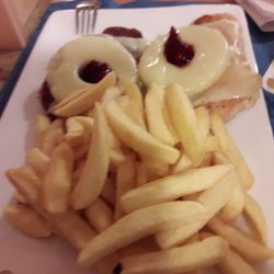 Zur Ratsschenke - Ananas Käse Schnitzel