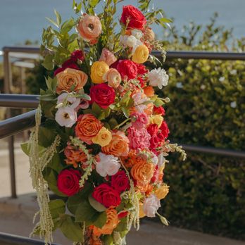 Flowers By The Sea - Florists Near Me - Laguna Beach, California Flowers By The Sea - Florists Near Me - Laguna Beach, California