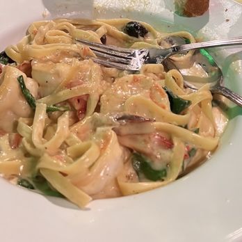 Denovellis - Mediterranean Shrimp Pasta - Italian Near Me - Rocky Hill, Connecticut
