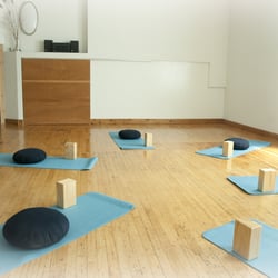 Spiral Movement Center - Intimate, warm studio in the heart of Leslieville