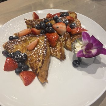 SweetDiner - Creme Brulee Style French Toast - Diners Near Me - Milwaukee, Wisconsin