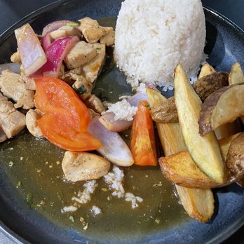 Brasas Peru - Lomo Saltado - Peruvian Near Me - Baton Rouge, Louisiana