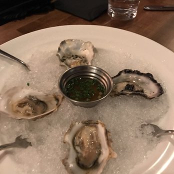 Harvest Inn - Washington state mussels - Hotels Near Me - St Helena, California