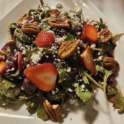 Willy's Steakhouse Grill & Sushi Bar - Tasty Beet Salad (can't beat this salad choice!)