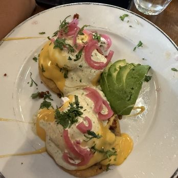 Salt + Honey Bakery Café - Huevos Benedictos - Desserts Near Me - El Paso, Texas Salt + Honey Bakery Café - Huevos Benedictos - Desserts Near Me - El Paso, Texas