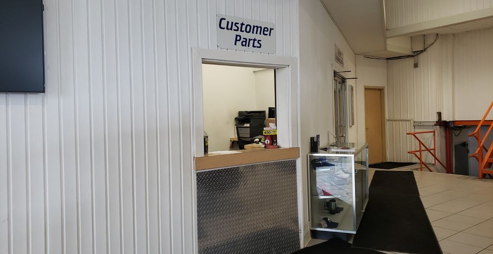 YOUNG CHEVROLET OF ST. JOHNS Updated September 2024 29 Photos & 12