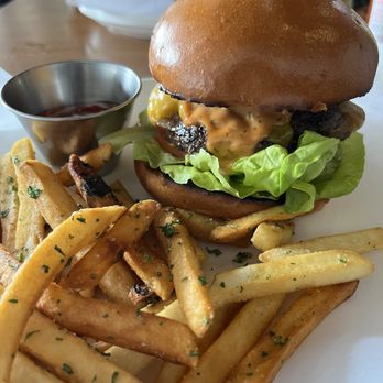 The Craftsman - Brews & Bites - Craftsmen's Classic - Brewpubs Near Me - Redondo Beach, California