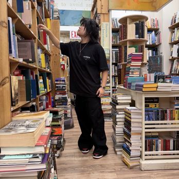 BookEnds - Bookstores Near Me - Kailua, Hawaii BookEnds - Bookstores Near Me - Kailua, Hawaii
