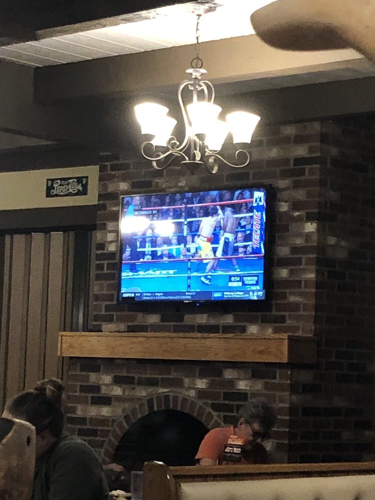 HOSS’S STEAK & SEA HOUSE 43 Photos & 16 Reviews 18817 Smock Hwy