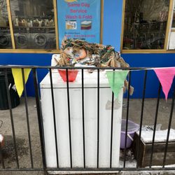 S&P Laundromat