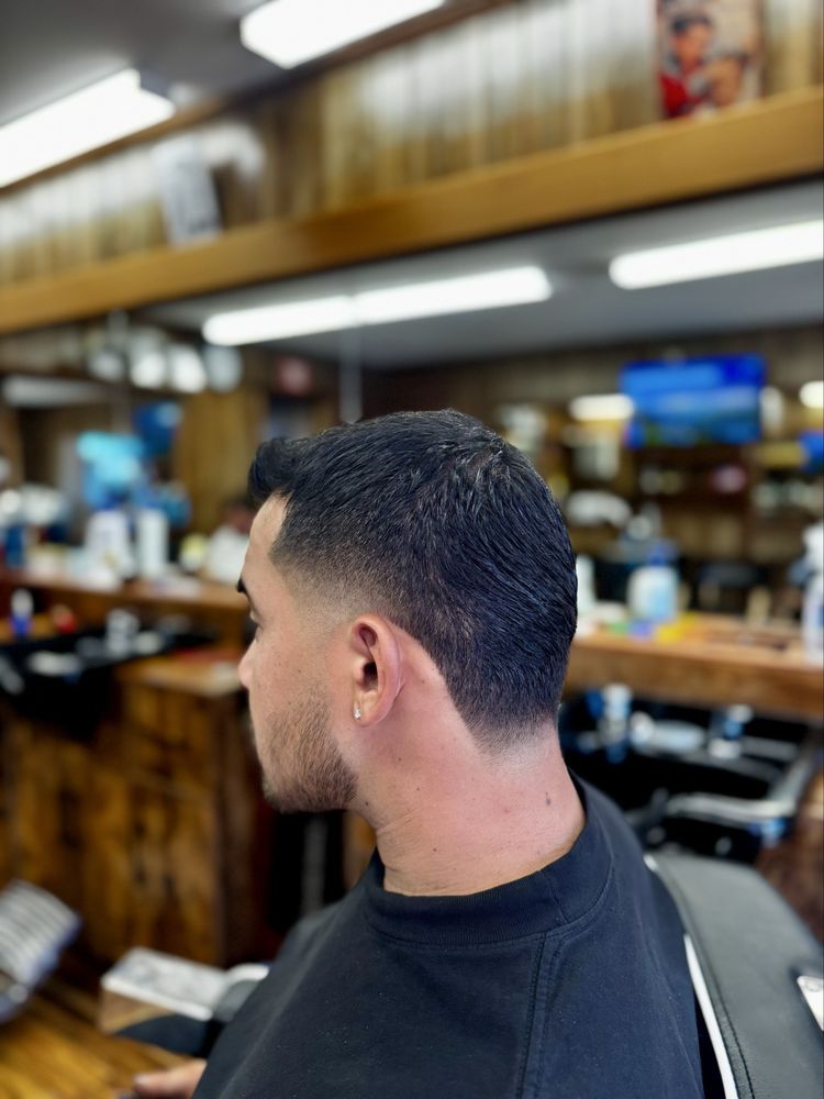 University Ave Barber Shop Logo