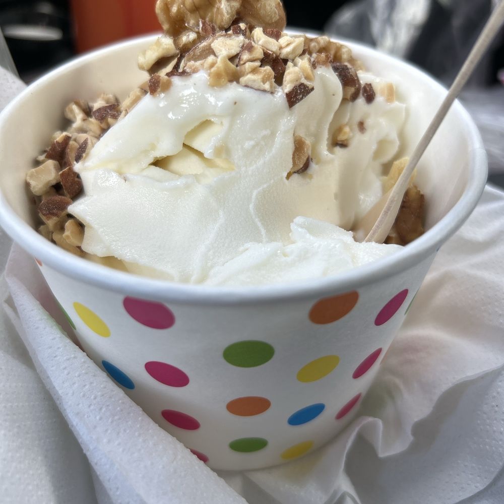 Tart flavor in a fun cup w nuts.