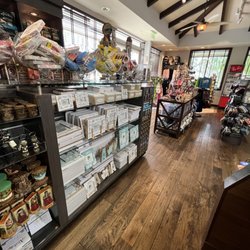 Kai Ala Market - 5/29/22 Interior