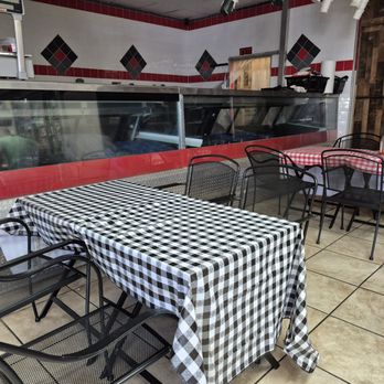 Wils Thai - Restaurant seating - Thai Near Me - Madera, California Wils Thai - Restaurant seating - Thai Near Me - Madera, California