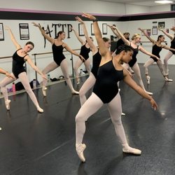 Arias to the Pointe - Level 4/5/6 Ballet students