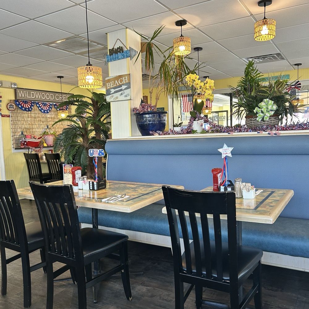 Sun'z Up Cafe - indoor ambiance - Breakfast & Brunch Near Me - Wildwood Crest, New Jersey Sun'z Up Cafe - indoor ambiance - Breakfast & Brunch Near Me - Wildwood Crest, New Jersey