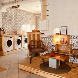 Laundry Lounge Sagres - Laundry Area