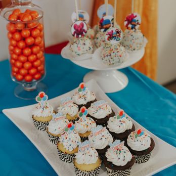 Jackie's Party Creations - I chose half chocolate and half vanilla for my cupcakes - Party & Event Planning Near Me - Downey, California Jackie's Party Creations - I chose half chocolate and half vanilla for my cupcakes - Party & Event Planning Near Me - Downey, California