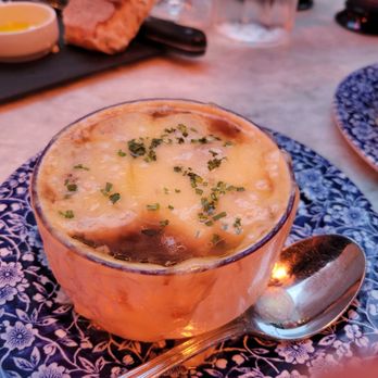 Violet Bistro - French onion soup - French Near Me - Los Angeles, California Violet Bistro - French onion soup - French Near Me - Los Angeles, California