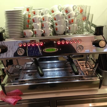 Eisdieler - Ice Cream & Frozen Yogurt Near Me - Linz, 4 Eisdieler - Ice Cream & Frozen Yogurt Near Me - Linz, 4
