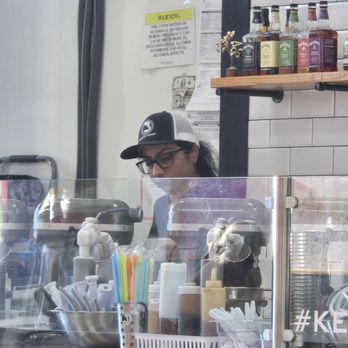 Buzzed Bull Creamery - DOESNT LISTEN TO INSTRUCTIONS - Desserts Near Me - Pigeon Forge, Tennessee