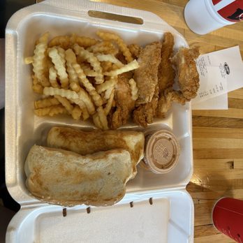 Raising Cane's Chicken Fingers - Caniac combo double toast - Fast Food Near Me - Hamilton, Ohio