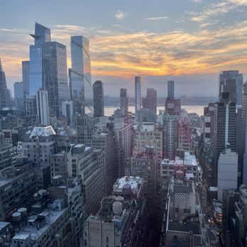 The Skylark - Views from the rooftop - Cocktail Bars Near Me - New York, New York