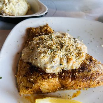 Half Shell Oyster House - Seafood Near Me - Biloxi, Mississippi