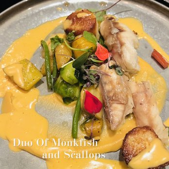 Bistro le Sam - Duo of Monkfish and Scallops - Canadian (New) Near Me - Quebec City, Quebec