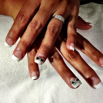 Cosmic Beauty - Pretty bows ;) thanks Tom! - Nail Salons Near Me - Kapolei, Hawaii
