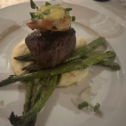 6oz oz . Center Cut Filet Mignon * 6oz oz . Center Cut Filet Mignon *