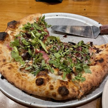 Fig & Barrel - Fig and Pig pizza - Whiskey Bars Near Me - York, Pennsylvania