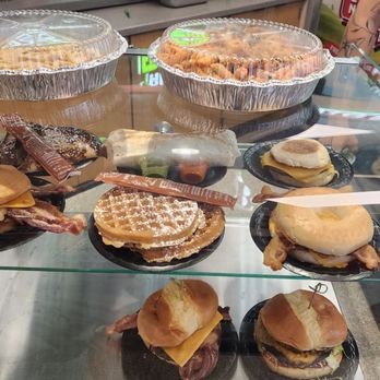 Brunch N Burger - Breakfast & Brunch Near Me - Bakersfield, California