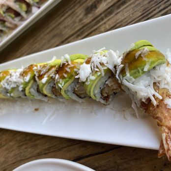 Hakane Sushi - Pacific roll - Sushi Bars Near Me - Ojai, California