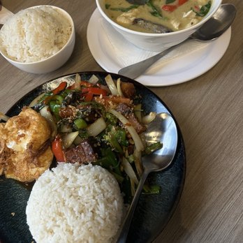 Nai Tong - Khao kra prao and Green Curry - Thai Near Me - Costa Mesa, California Nai Tong - Khao kra prao and Green Curry - Thai Near Me - Costa Mesa, California