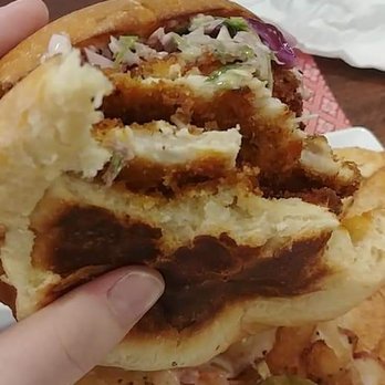 Yafa Cafe - Yummy chicken sandwich - Cafes Near Me - Brooklyn, New York Yafa Cafe - Yummy chicken sandwich - Cafes Near Me - Brooklyn, New York