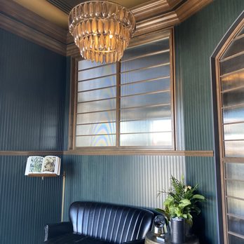 1933 Lounge - Steakhouses Near Me - Fishers, Indiana