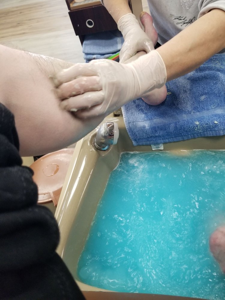 PRO NAILS Updated October 2024 13 Reviews 704 Lincoln Hwy, Fairview Heights, Illinois